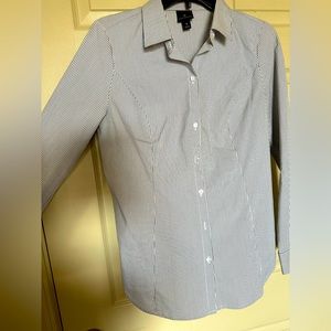 Worthington Womens Long Sleeve Modern Fit Button-Down Shirt